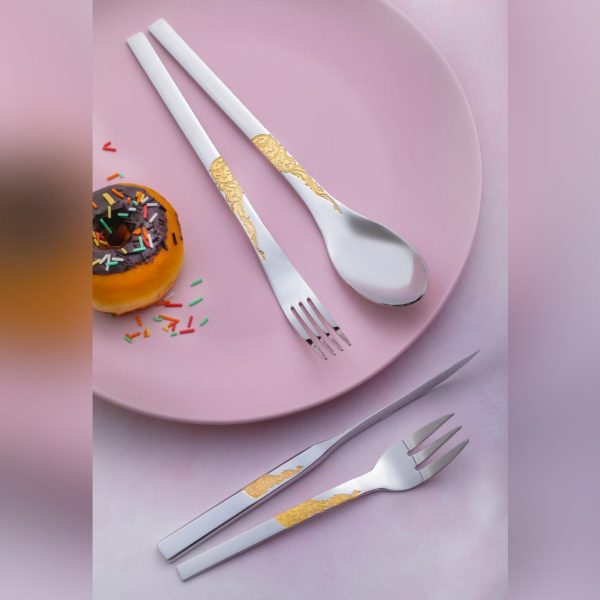 سرویس قاشق چنگال 110 پارچه 24 نفره ویکتوریا مدل 388g + هارد باکس