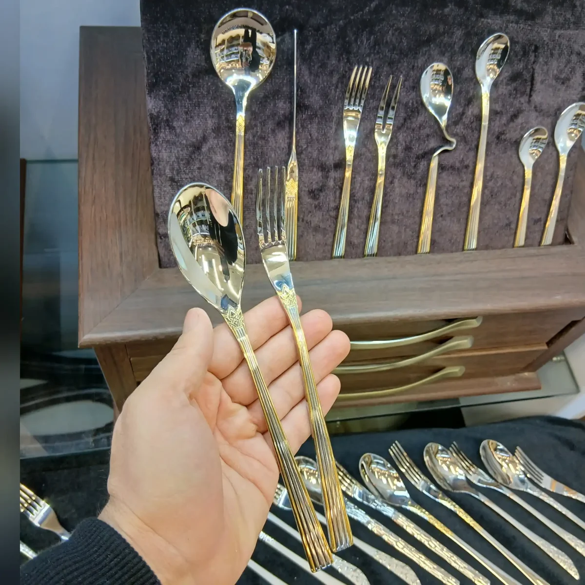 سرویس قاشق چنگال 30 نفره کارلینتون مدل 681g - تصویر 3
