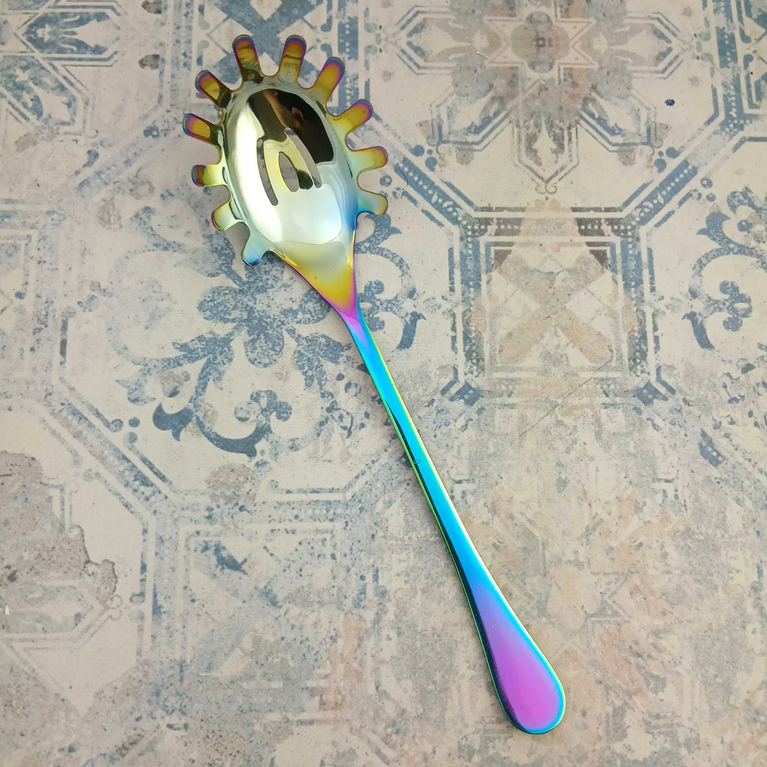 ملاقه-پاستا-هفت-رنگ-(3) ملاقه پاستا استیل مدل هفت رنگ - تصویر 1